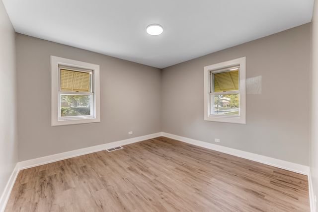 6856 W Crandall Avenue, Worth, IL 60482