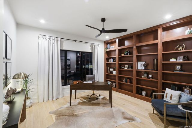 68 Ranch Heights, Fair Oaks Ranch, TX 78015