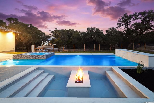 68 Ranch Heights, Fair Oaks Ranch, TX 78015