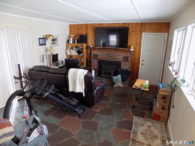 40 Woodland Street, Bristol, CT 06010