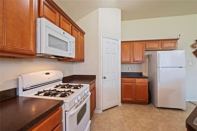 123 Sunset Falls Drive, La Marque, TX 77568
