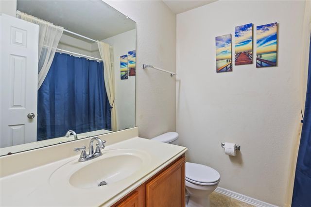 123 Sunset Falls Drive, La Marque, TX 77568