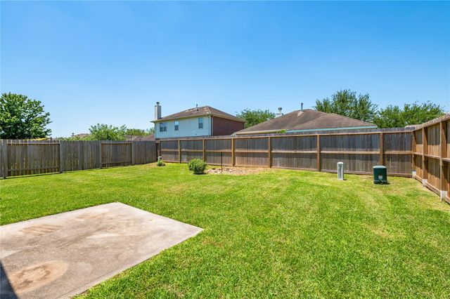 123 Sunset Falls Drive, La Marque, TX 77568