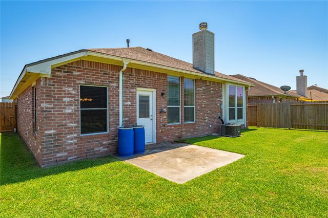 123 Sunset Falls Drive, La Marque, TX 77568