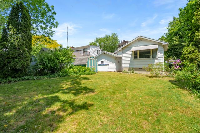 314 Wallace Avenue, St. Joseph City, MI 49085