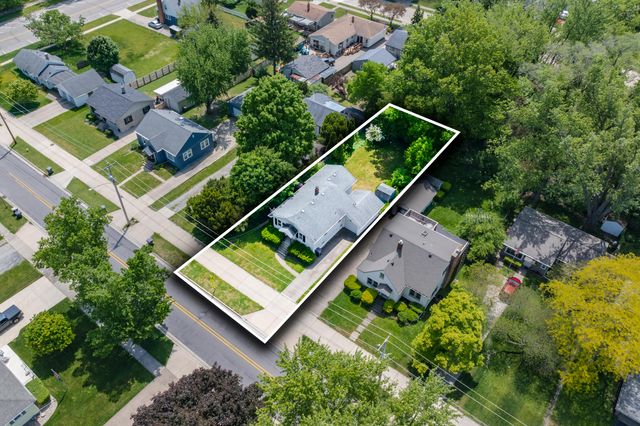 314 Wallace Avenue, St. Joseph City, MI 49085