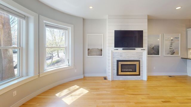 1896 Beacon St. 1, Brookline, MA 02445