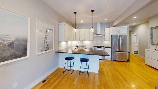 1896 Beacon St. 1, Brookline, MA 02445