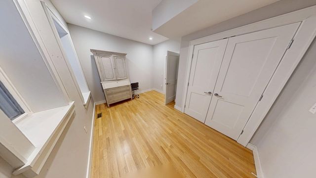 1896 Beacon St. 1, Brookline, MA 02445