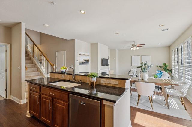 6701 Covered Bridge DR 40, Austin, TX 78736