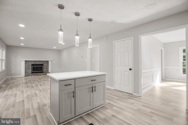 89 CLEREMONT DR, Fredericksburg, VA 22405