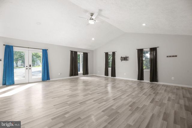 89 CLEREMONT DR, Fredericksburg, VA 22405