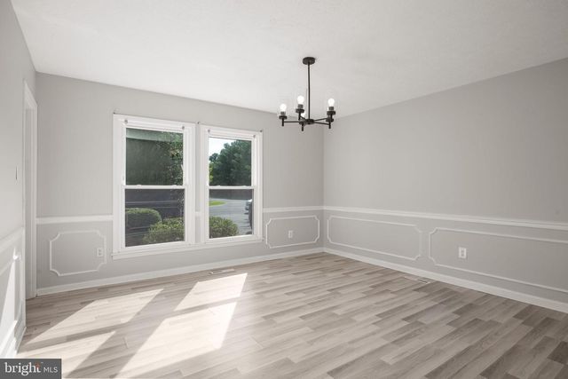 89 CLEREMONT DR, Fredericksburg, VA 22405