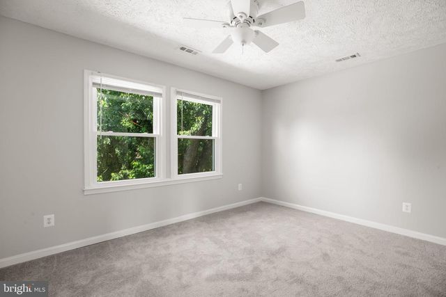 89 CLEREMONT DR, Fredericksburg, VA 22405