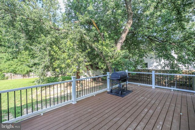 89 CLEREMONT DR, Fredericksburg, VA 22405