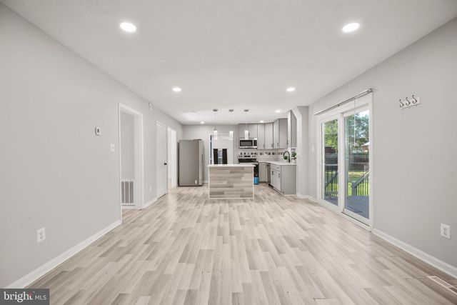 89 CLEREMONT DR, Fredericksburg, VA 22405