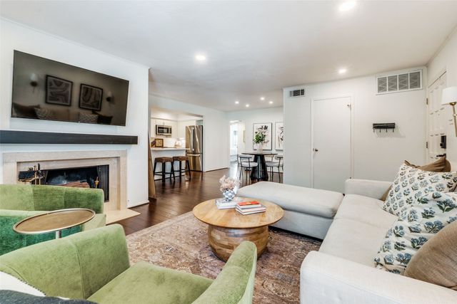 6020 Birchbrook Drive 210, Dallas, TX 75206