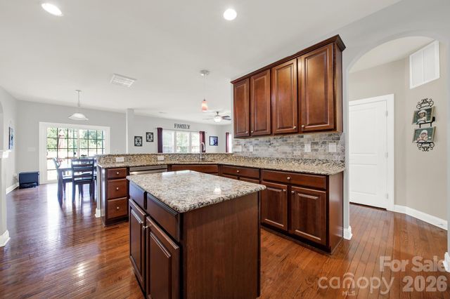 16416 Leavitt Lane, Davidson, NC 28036