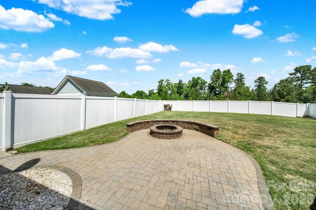 16416 Leavitt Lane, Davidson, NC 28036