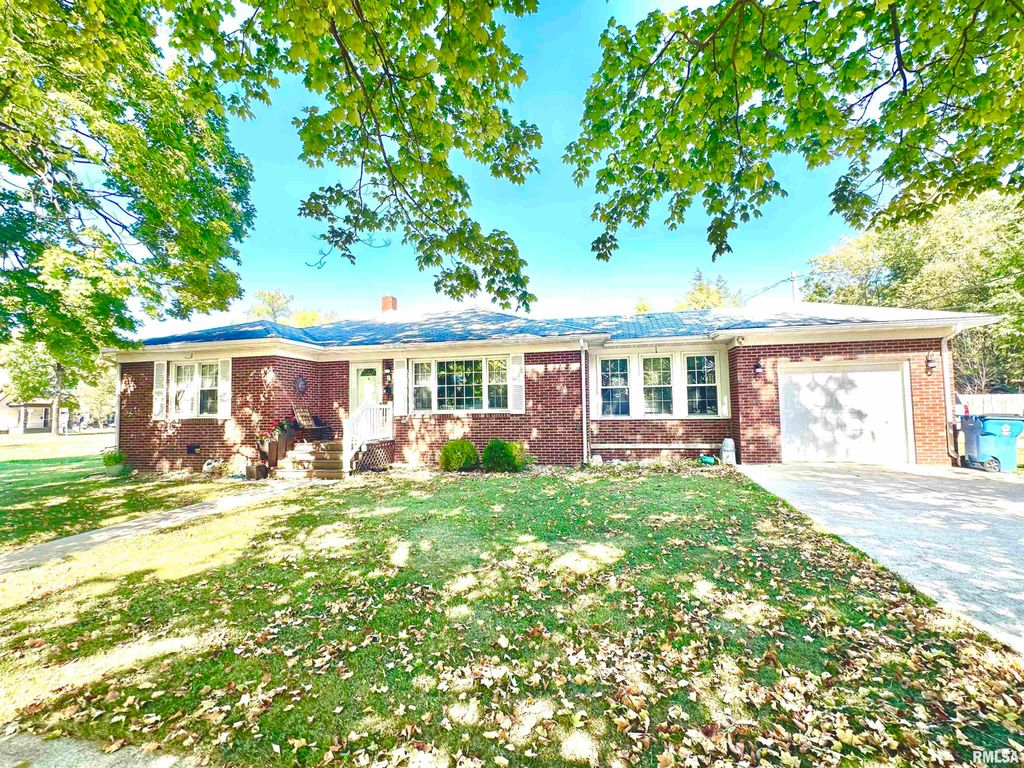 420 W 3RD Street, Centralia, IL 62801