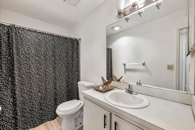 825 NW 30th Avenue A, Delray Beach, FL 33445