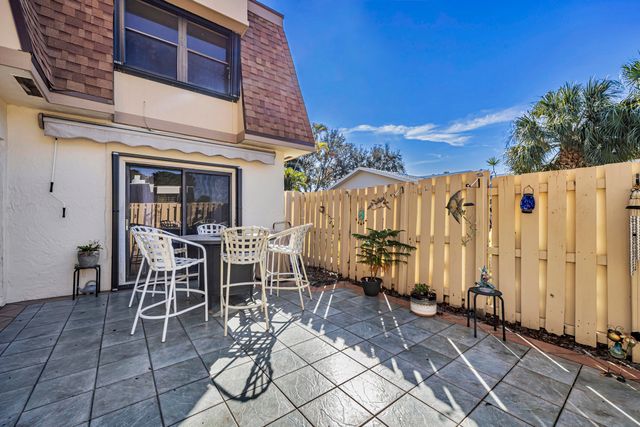 825 NW 30th Avenue A, Delray Beach, FL 33445