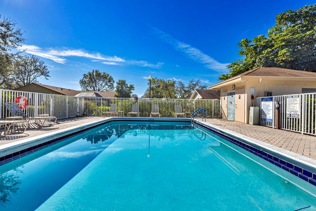 825 NW 30th Avenue A, Delray Beach, FL 33445
