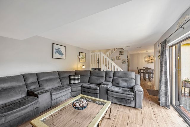 825 NW 30th Avenue A, Delray Beach, FL 33445
