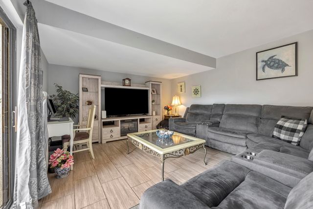 825 NW 30th Avenue A, Delray Beach, FL 33445