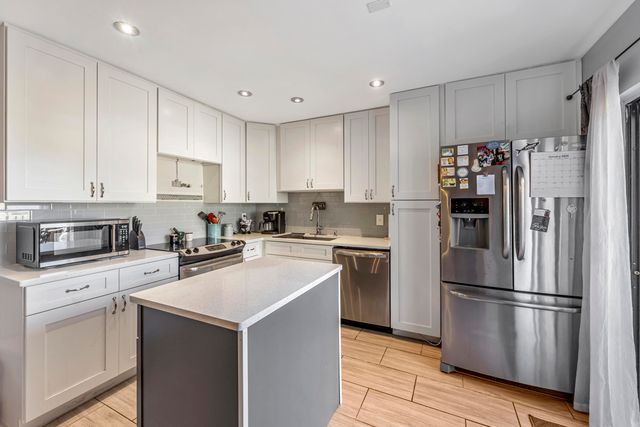 825 NW 30th Avenue A, Delray Beach, FL 33445