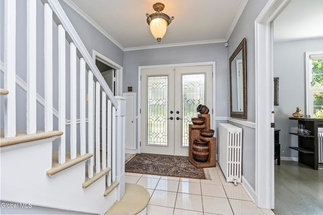 28 Tudor Road, Albany, NY 12203