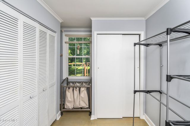 28 Tudor Road, Albany, NY 12203