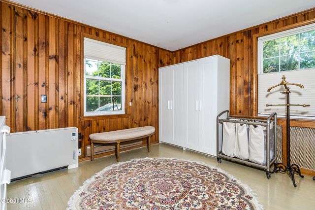 28 Tudor Road, Albany, NY 12203