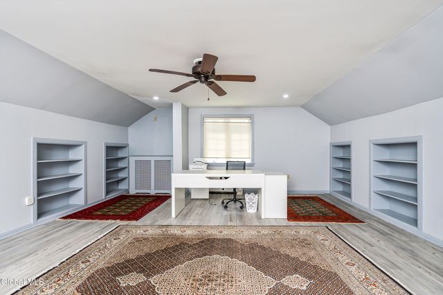 28 Tudor Road, Albany, NY 12203