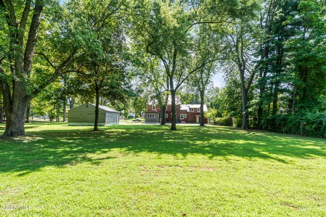 28 Tudor Road, Albany, NY 12203