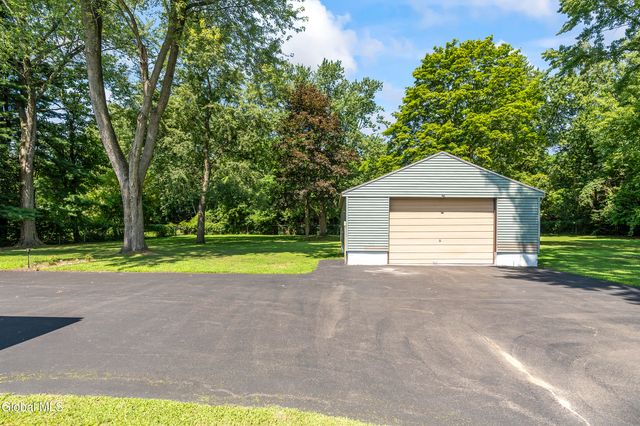 28 Tudor Road, Albany, NY 12203