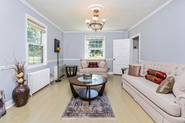 28 Tudor Road, Albany, NY 12203