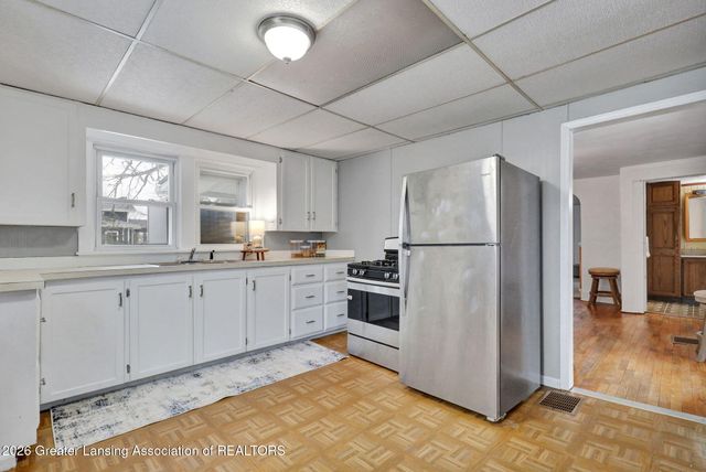 1028 Hogsback Road, Mason, MI 48854