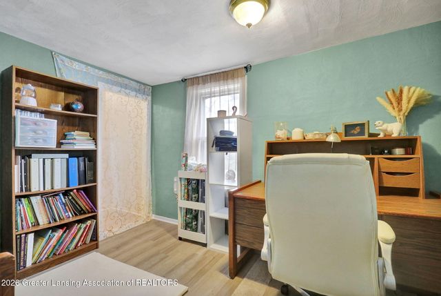 1028 Hogsback Road, Mason, MI 48854