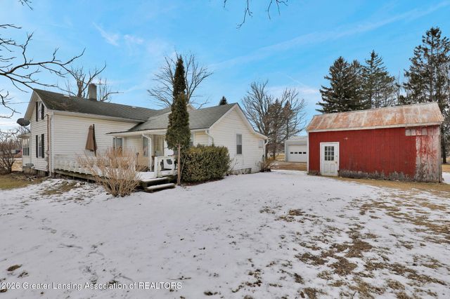 1028 Hogsback Road, Mason, MI 48854