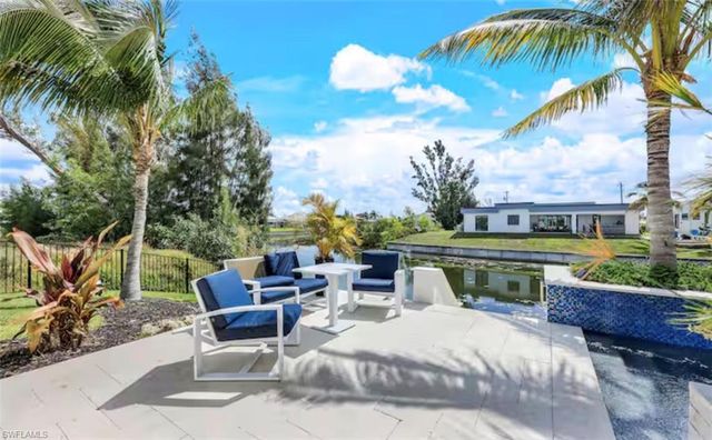 2405 SW 11th AVE, Cape Coral, FL 33991