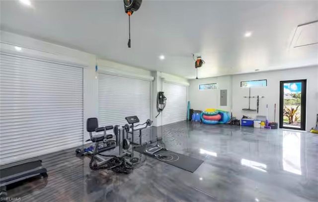 2405 SW 11th AVE, Cape Coral, FL 33991