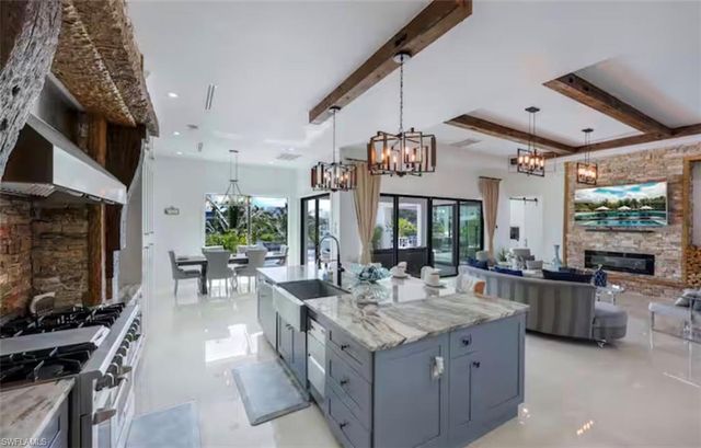 2405 SW 11th AVE, Cape Coral, FL 33991