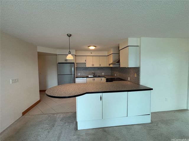 801 S King Street 2507, Honolulu, HI 96813