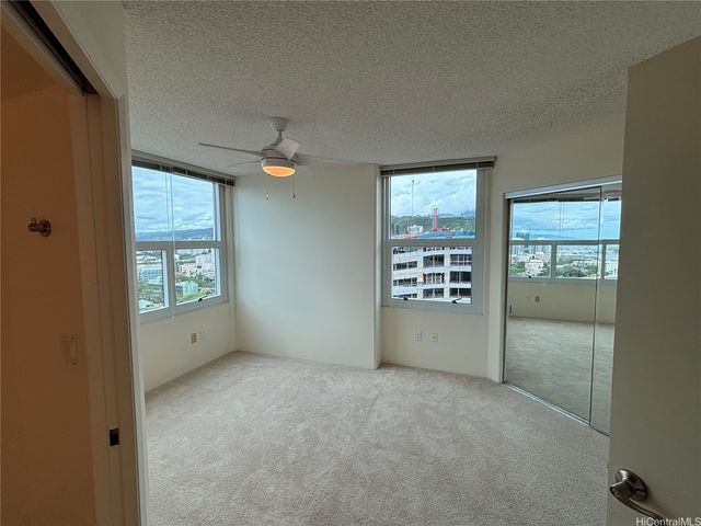 801 S King Street 2507, Honolulu, HI 96813