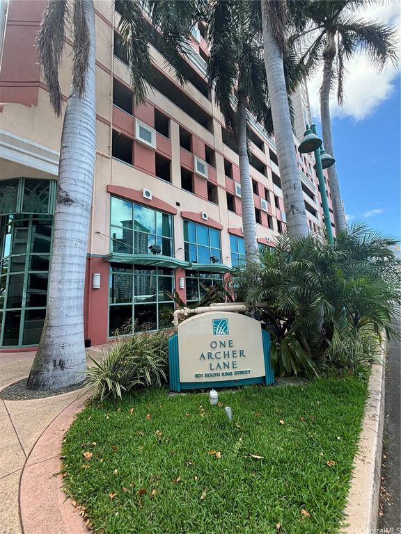 801 S King Street 2507, Honolulu, HI 96813