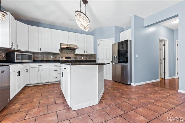 320 Jessie Marie Lane, St Peters, MO 63376