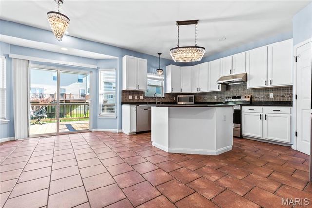 320 Jessie Marie Lane, St Peters, MO 63376