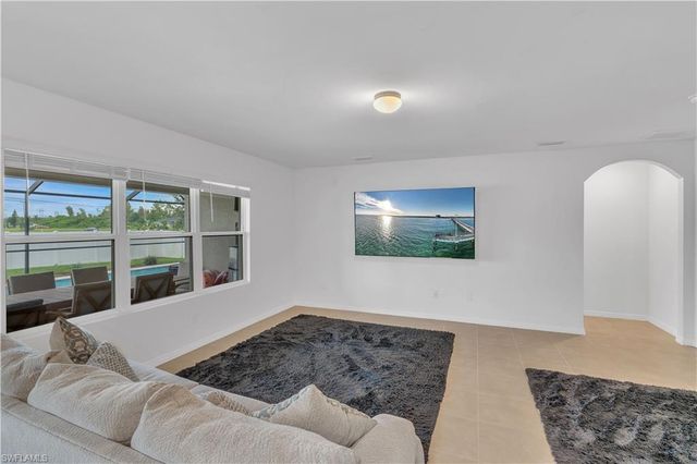 511 SW 26th AVE, Cape Coral, FL 33991