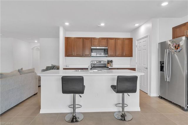 511 SW 26th AVE, Cape Coral, FL 33991